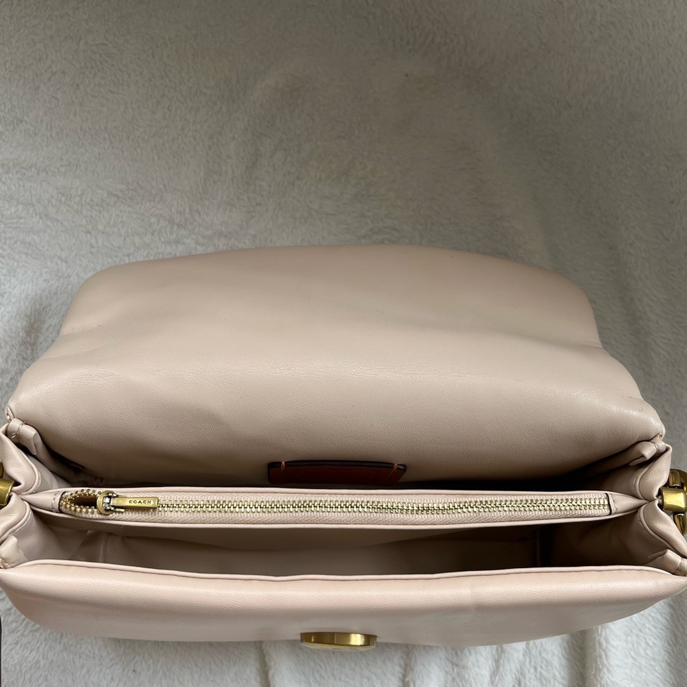 Coach Pillow Tabby 26 Leather Shoulder Bag in Ivory - Picture 8 of 9